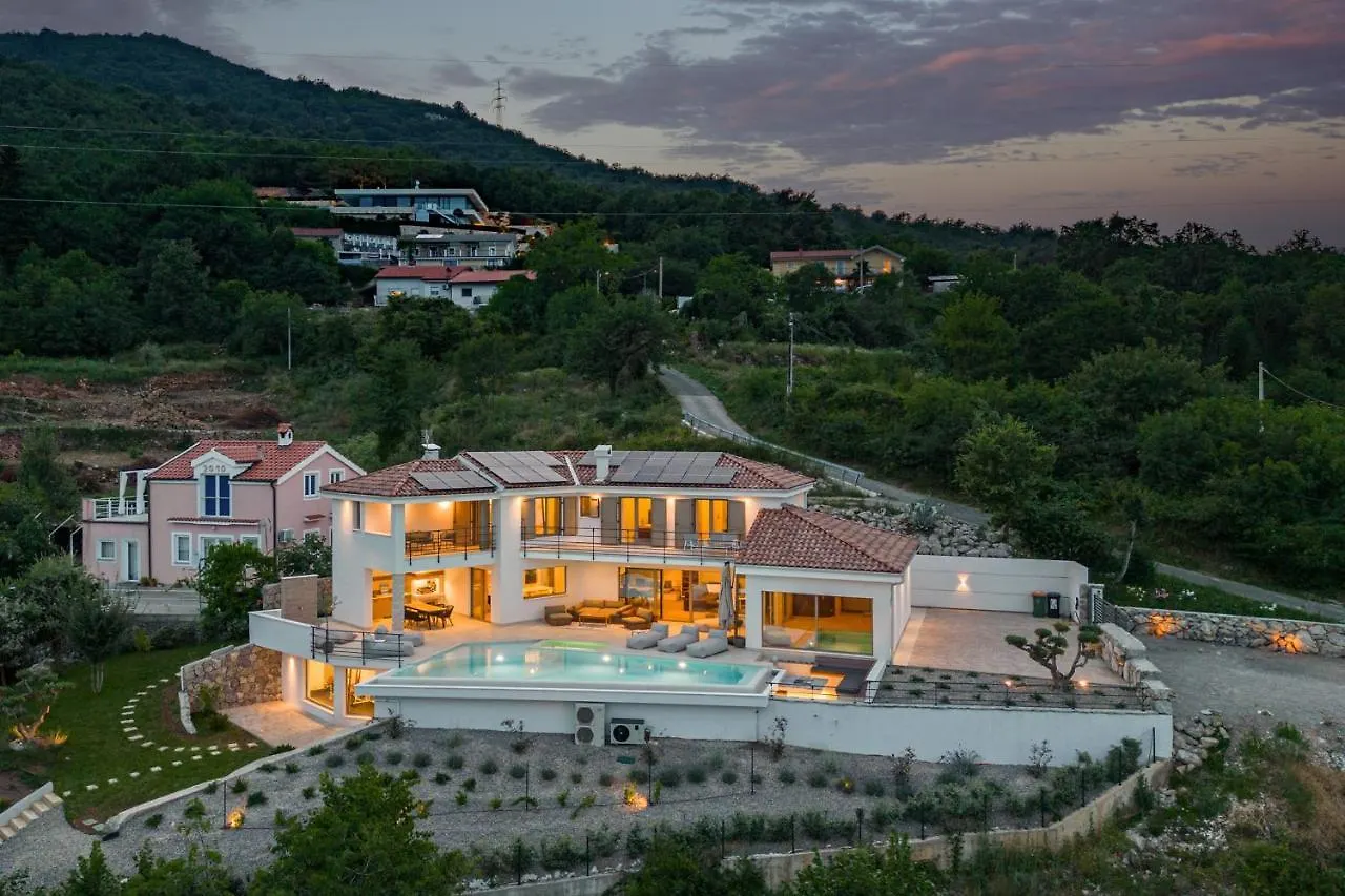 Luxury Villa Dana Indoor Pool And Sauna - Happy Rentals Icici