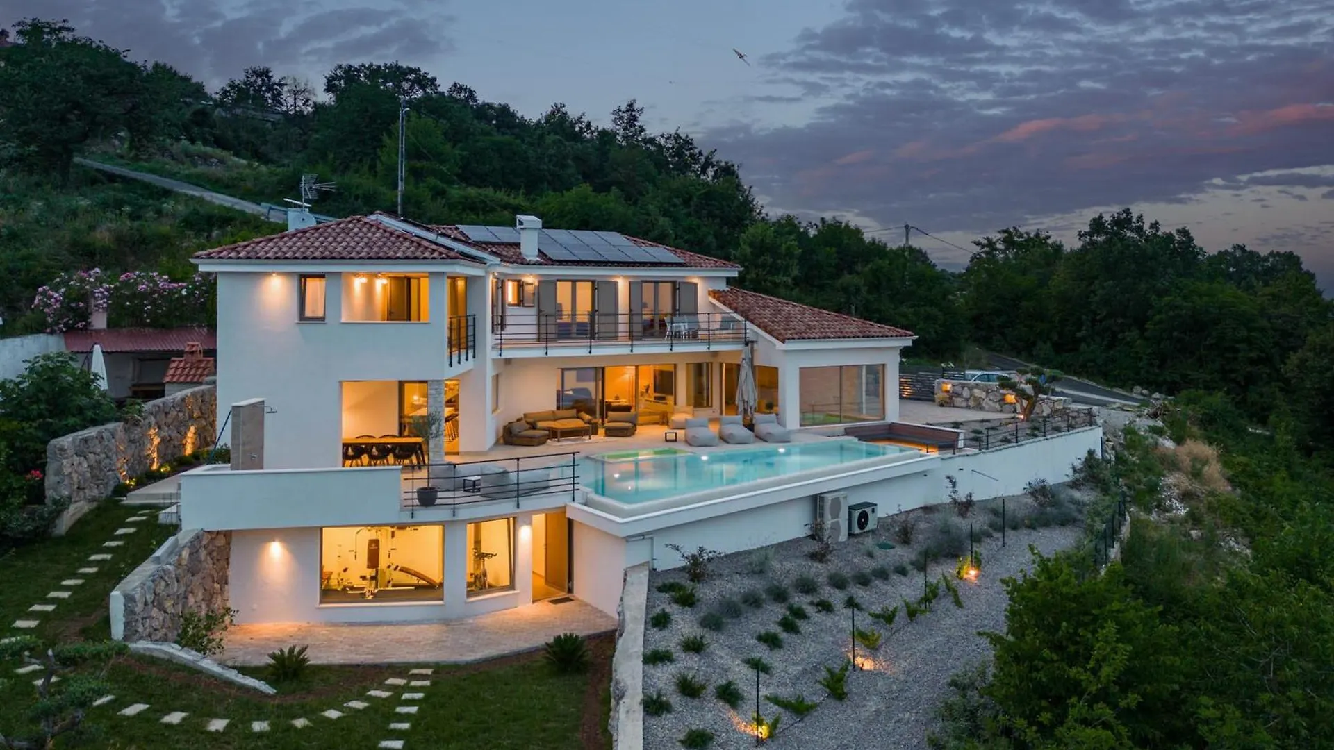 Luxury Villa Dana Indoor Pool And Sauna - Happy Rentals Icici 0*,